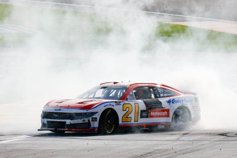 Number 21 NASCAR doing a burnout