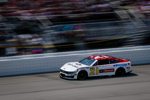 Nascar 21 coming down the track