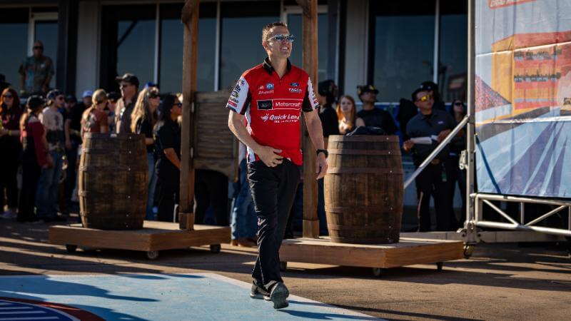 Tasca in Motorcraft swag walking